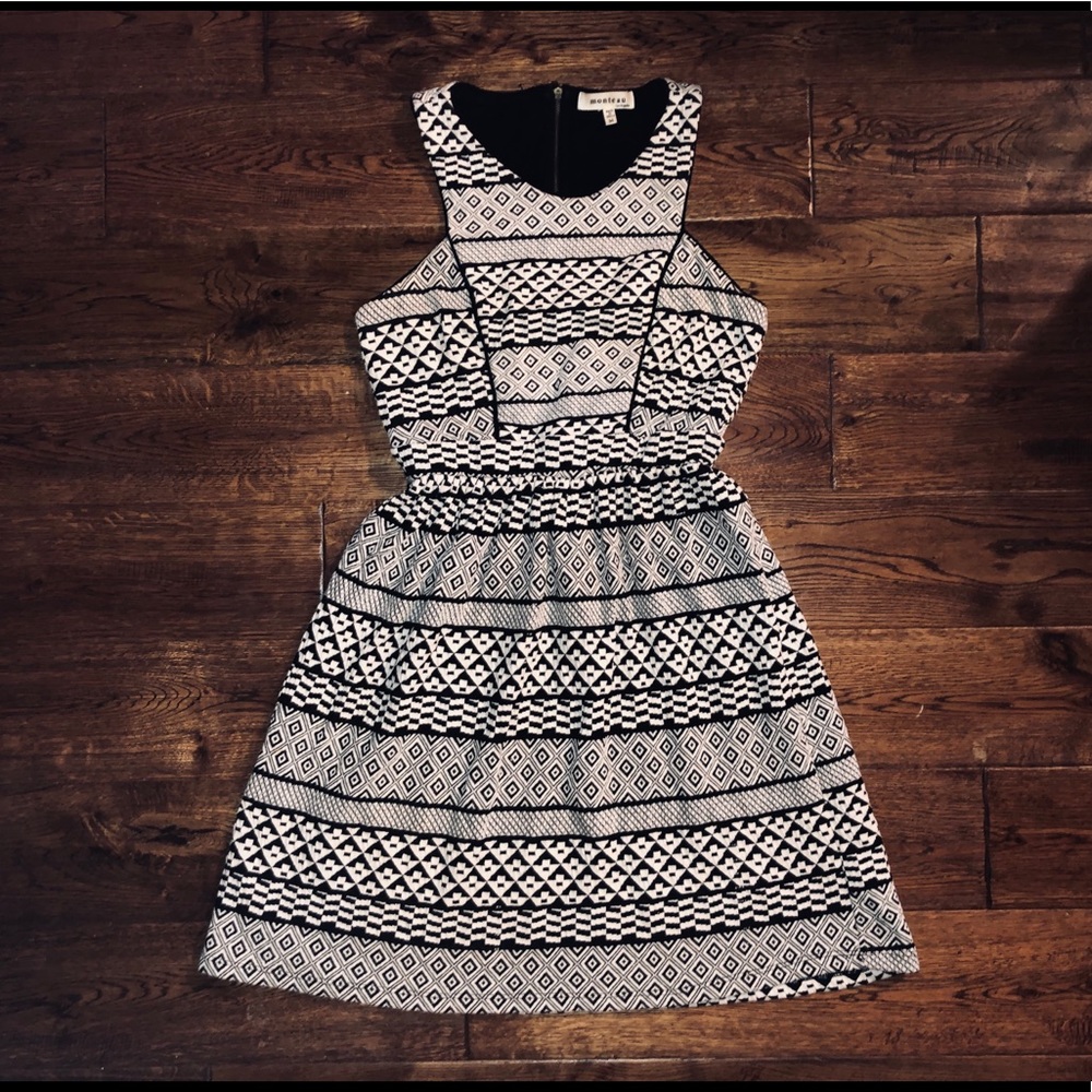 Black/White Aztec print Monteau Dress, Size M